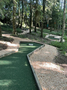 mini-golf-pareloup-rodez-millau